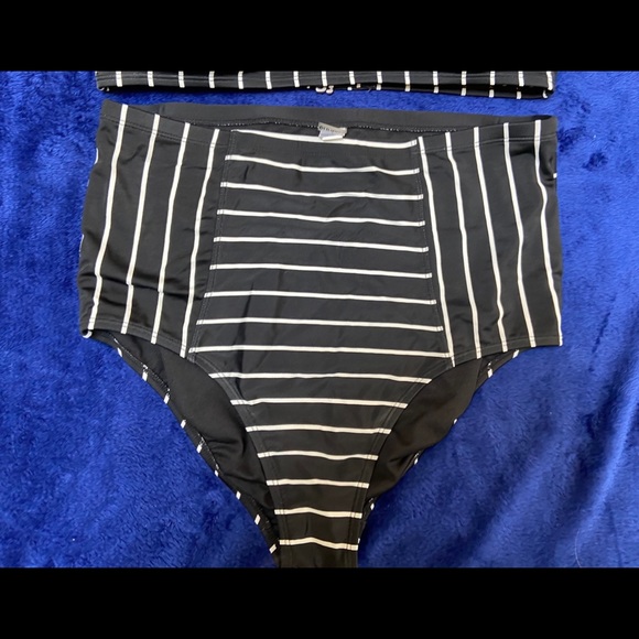 Old Navy bikini set sz large - Picture 3 of 9